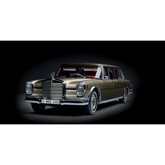 Macheta 1:18 Mercedes-Benz 600 Pullman W100 Sunroof