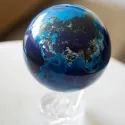 Glob rotativ solar Mova Earth at Night