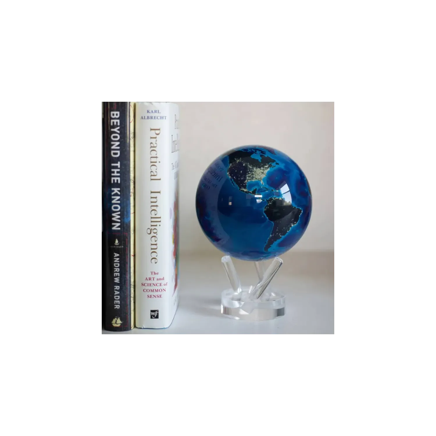 Glob rotativ solar Mova Earth at Night