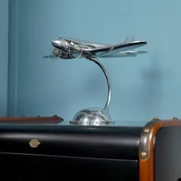 Macheta avion birou DC-3