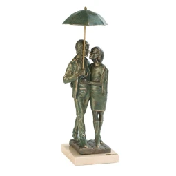 Statueta ”Noi doi si o umbrela”