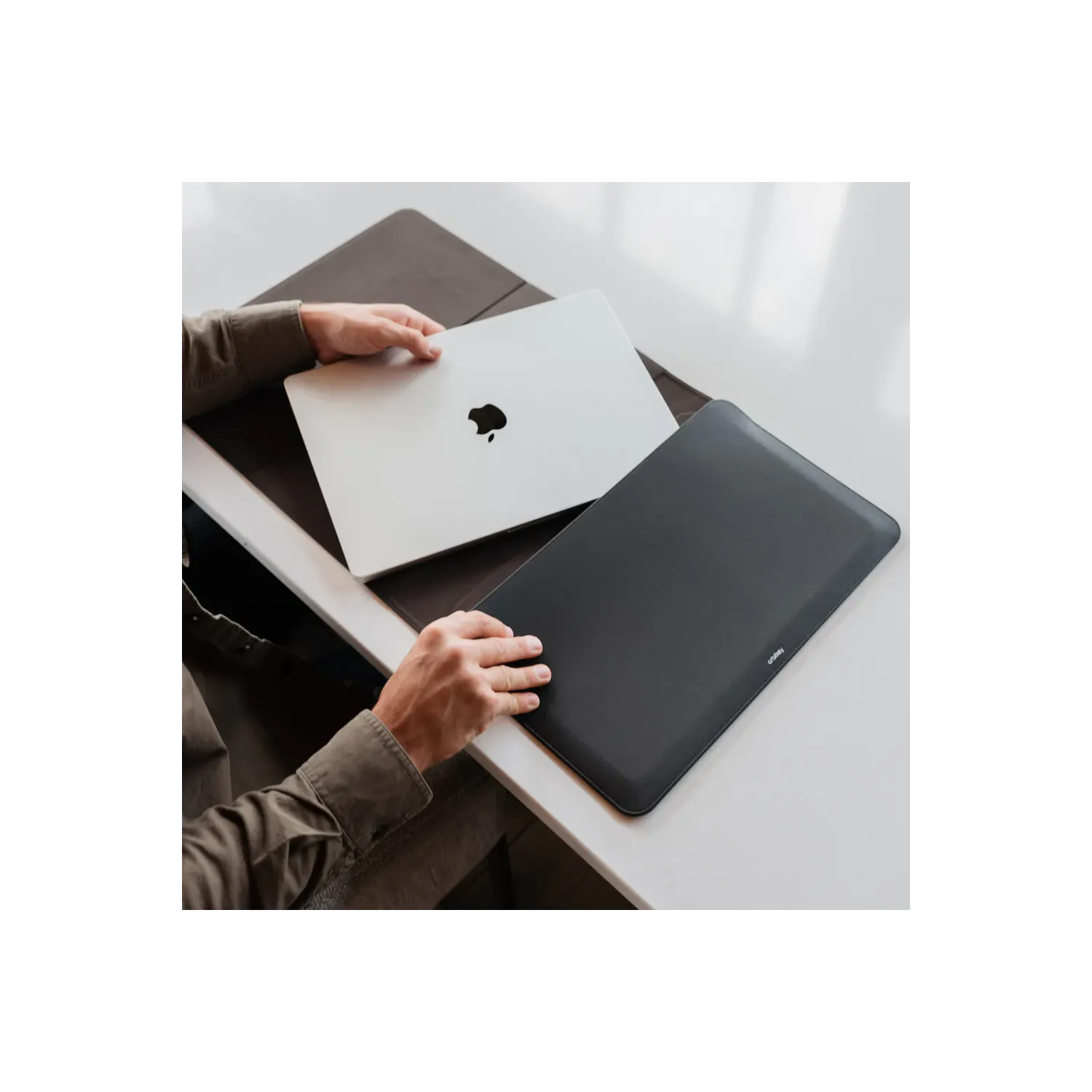 Husa laptop 2in1 Orbitkey Hybrid 14"