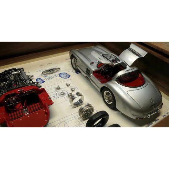 Macheta Mercedes Benz 300SLR, Uhlenhaut Coupé 1:18