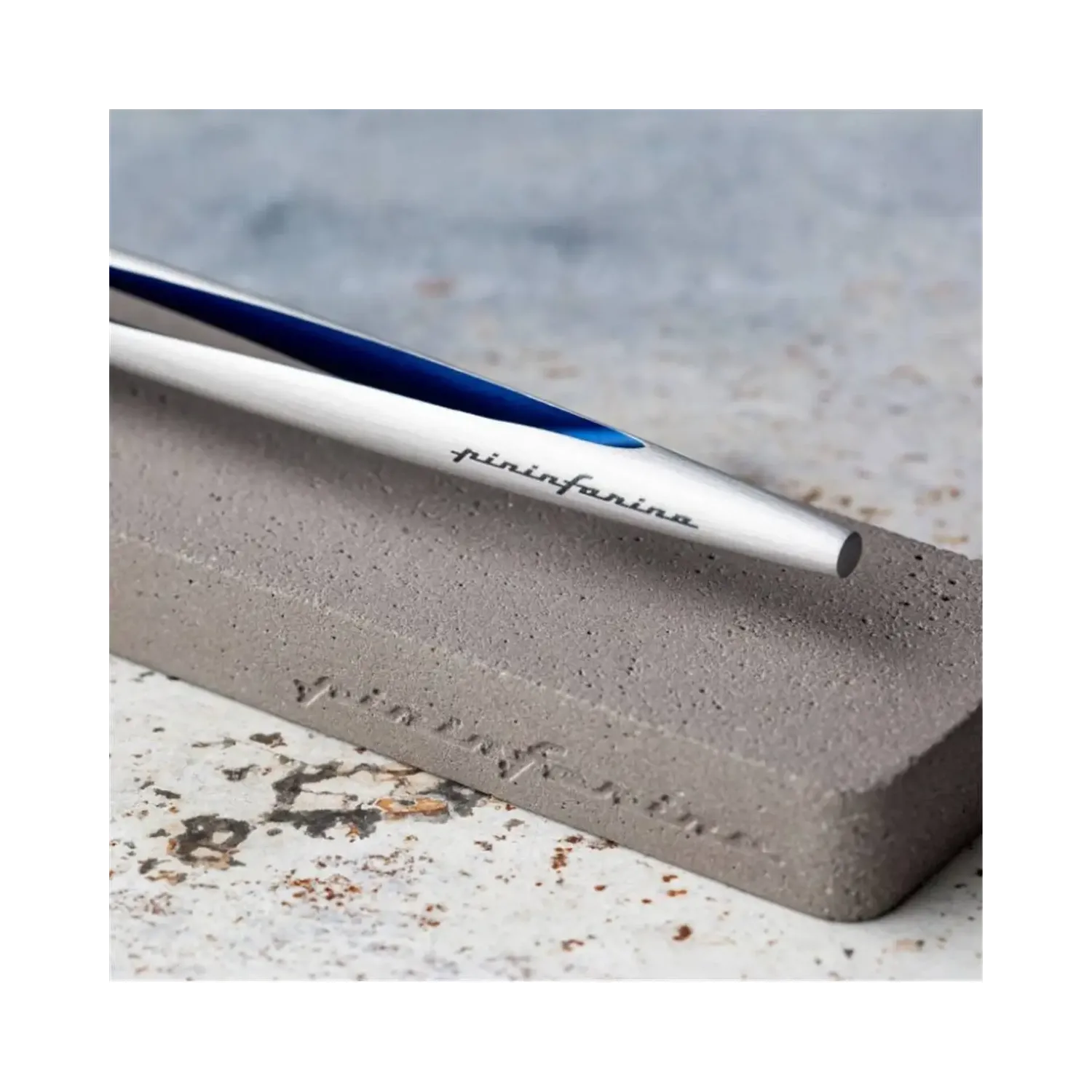 Creion interminabil Pininfarina Aero Blu