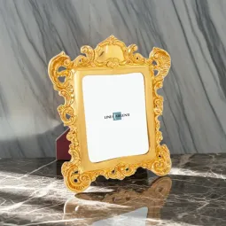 Rama foto Baroque placata cu aur