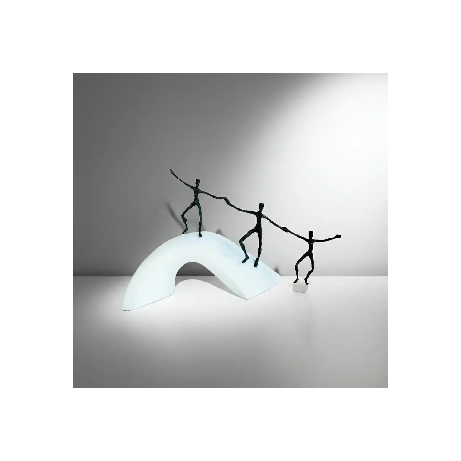 Statueta bronz "Uniti mergem mai departe"