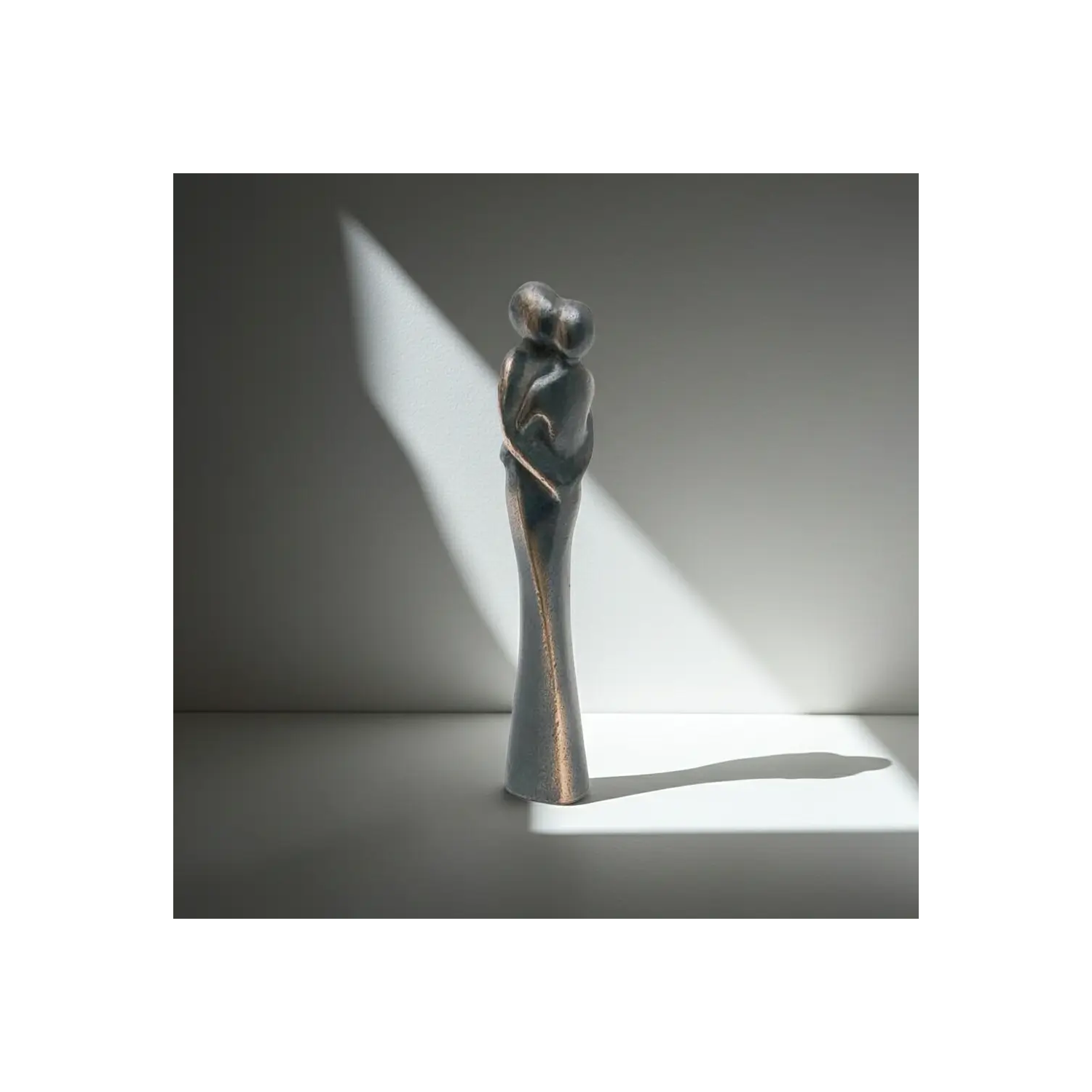Statueta bronz "Iubire de mama"