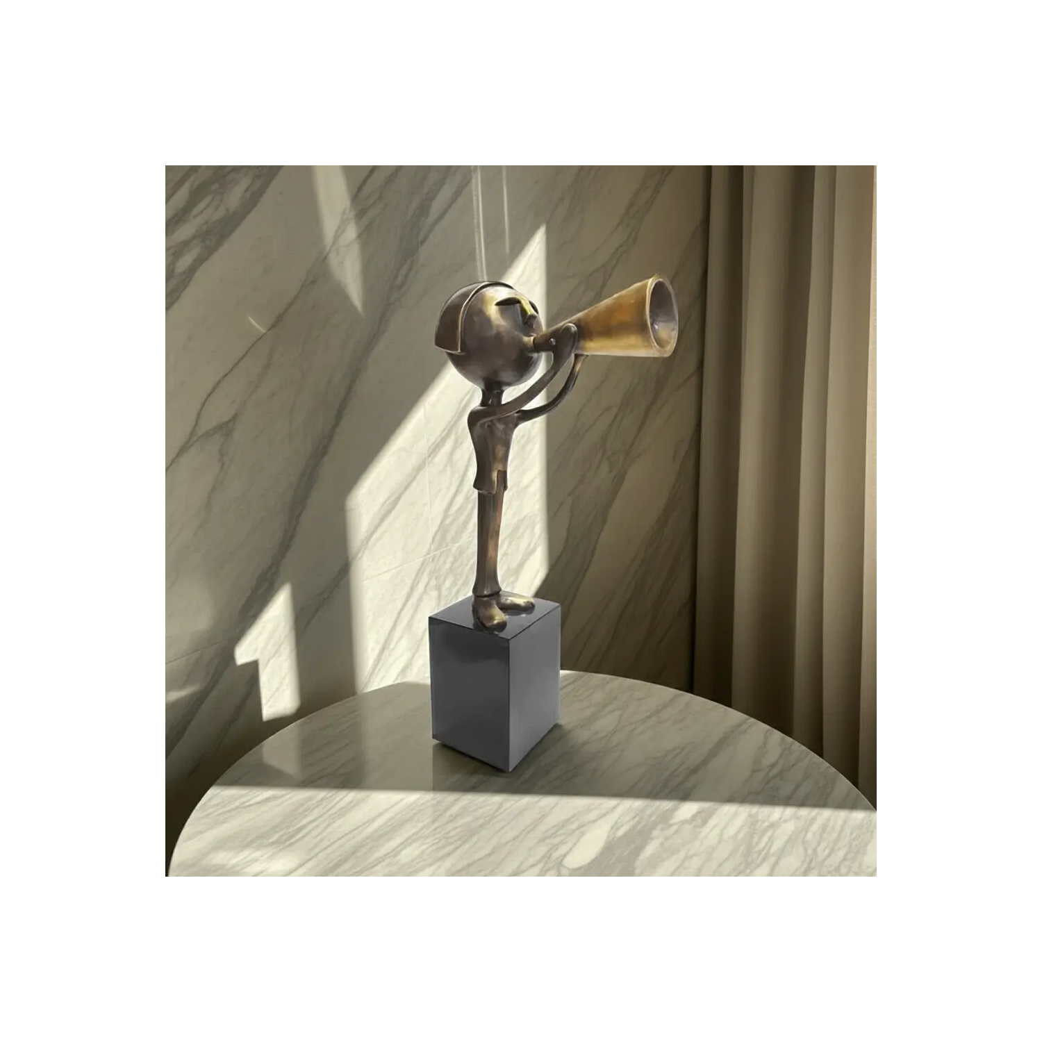 Statueta bronz masiv "Comunicare"