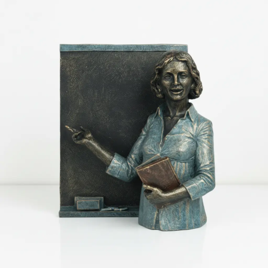 Statueta ”Profesoara”