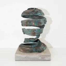 Statueta bronz masiv ”Omul momentului”