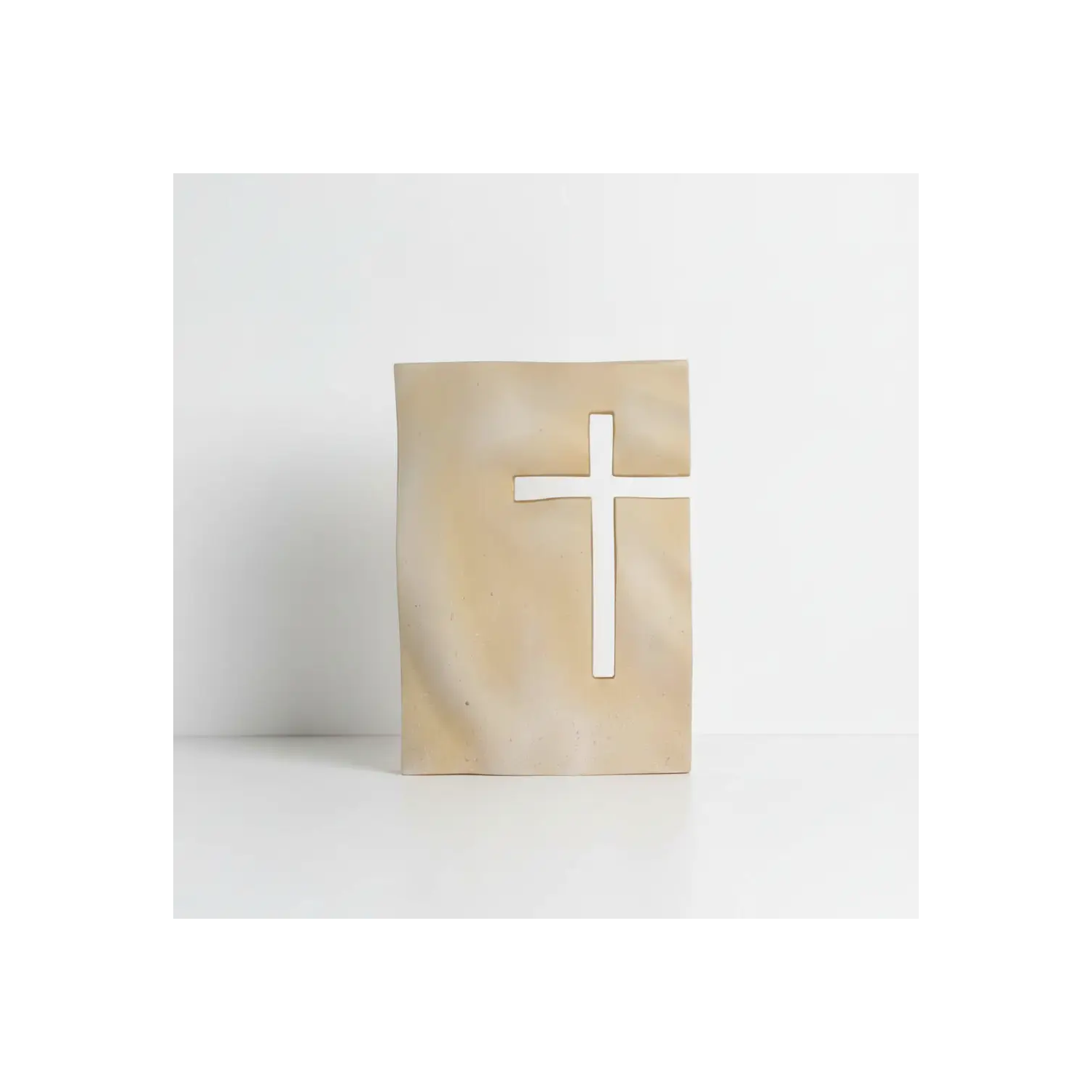 Tablou cruce din lemn aurit, 30x22cm