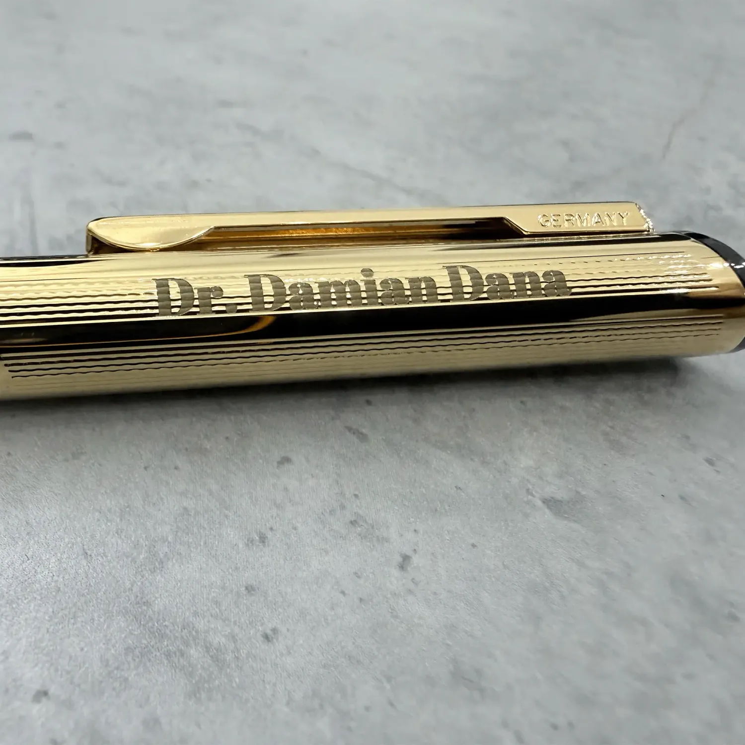 Pix cu parafa pentru doctor Diagonal Gold