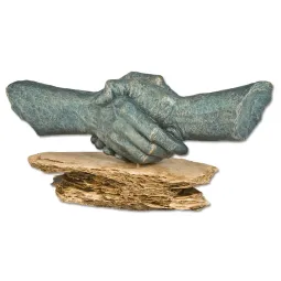 Statueta ”Strangere de mana”