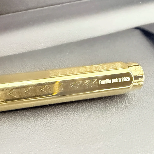 Pix Caran d'Ache Ecridor Luxury Gold