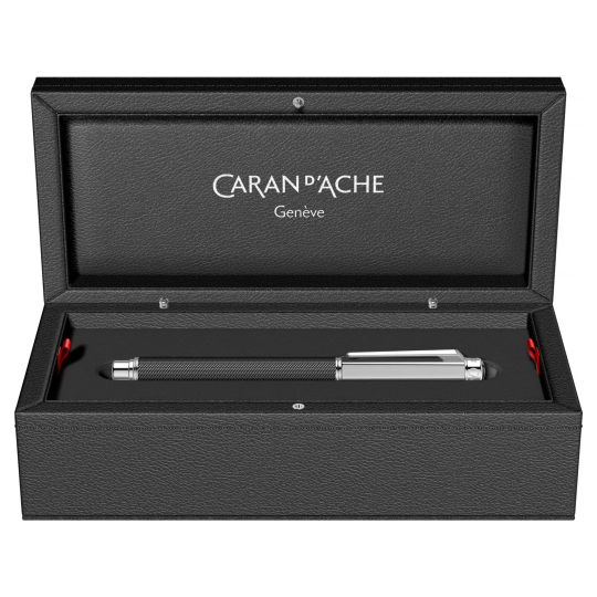 Stilou Caran d'Ache Varius Ivanhoe Black 18k