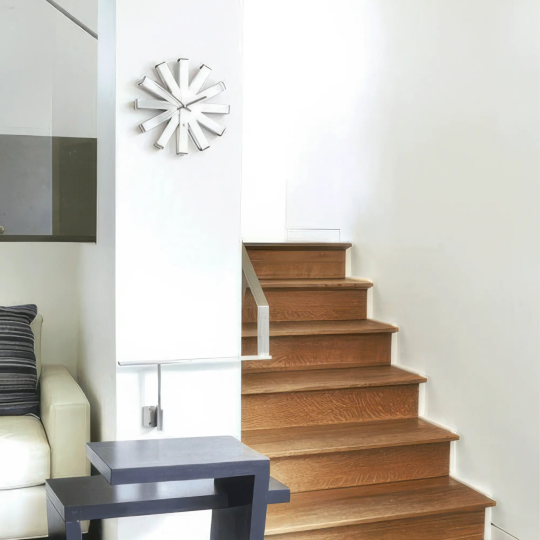 Ceas de perete Umbra Ribbon otel