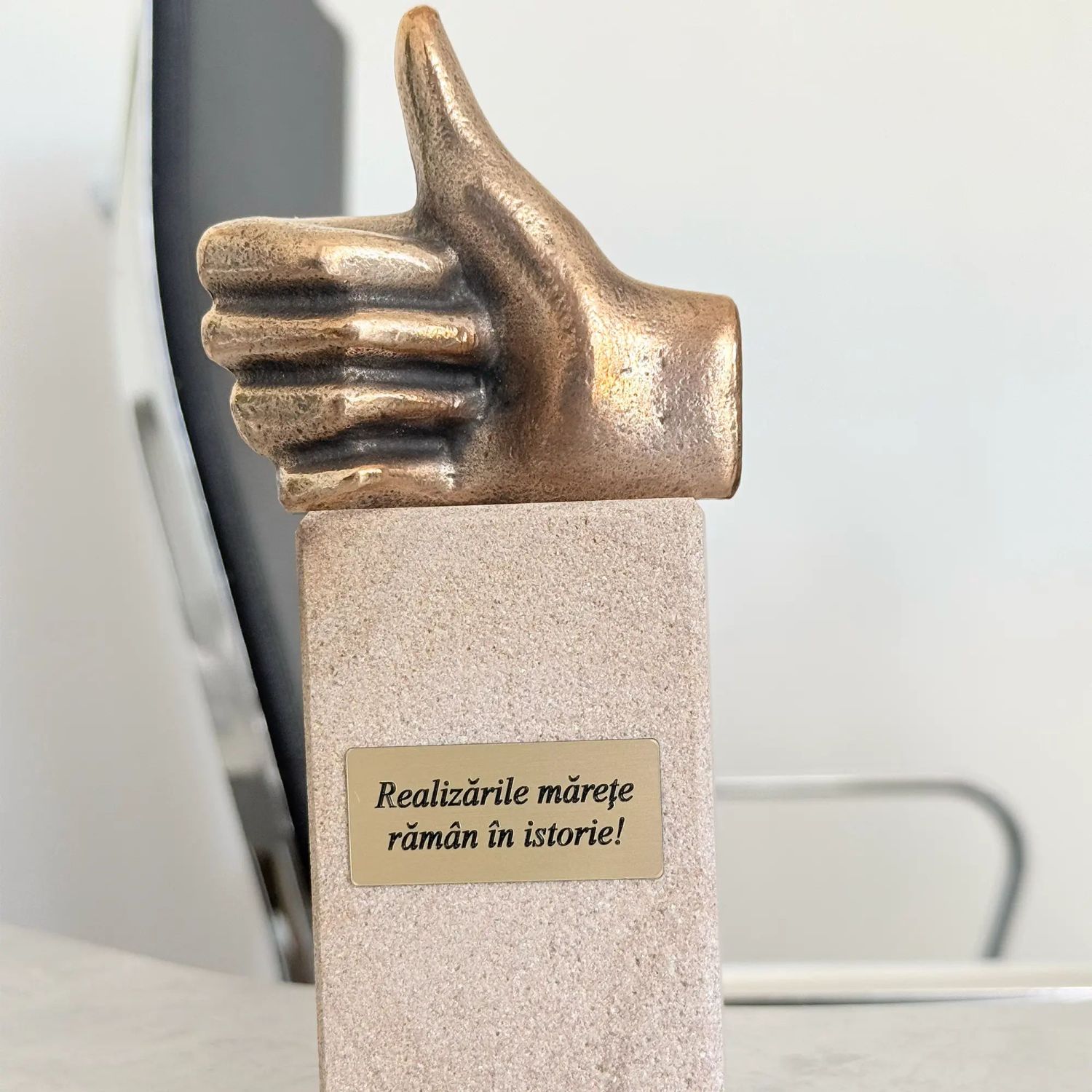 Statueta bronz "Thumbs Up"