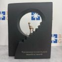 Statueta bronz "Pas cu pas"