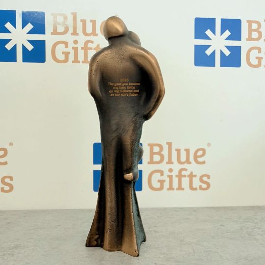 Statueta bronz "Parinti fericiti"