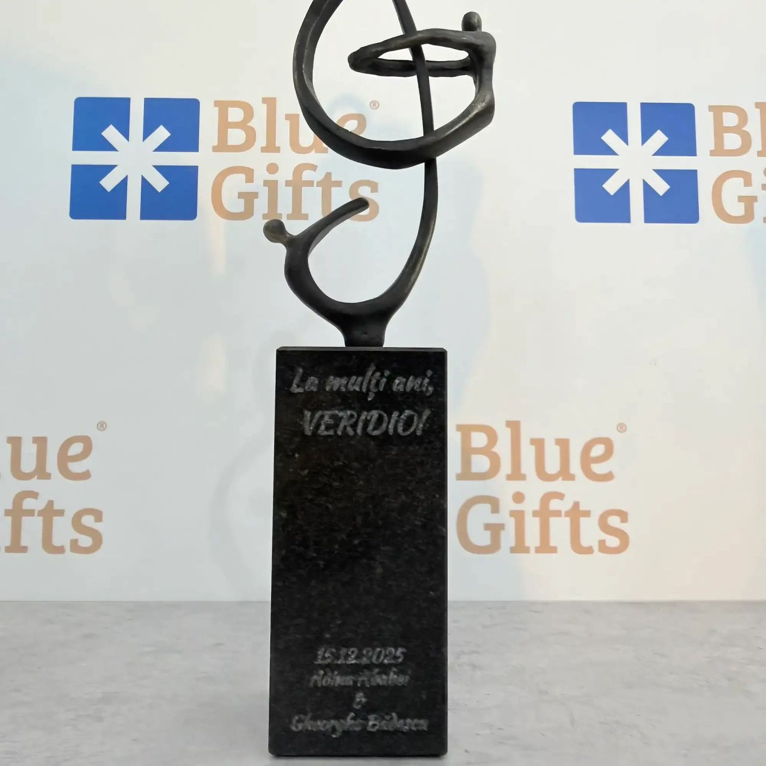 Statueta bronz "Oamenii sunt cheia"