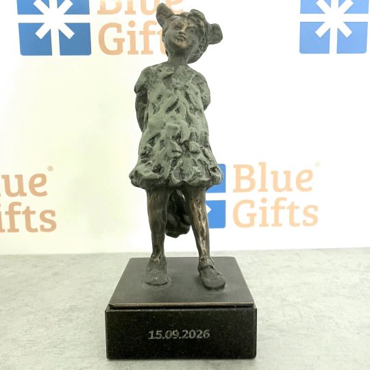 Statueta bronz "Fetita cu flori"