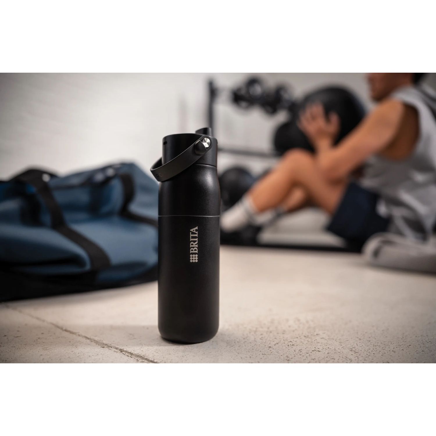 Sticlă cu sistem de purificare BRITA LARQ IQ Track 680 ml black