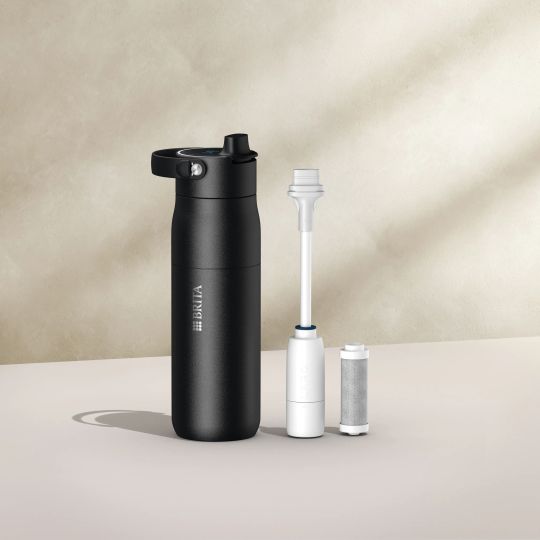 Sticlă cu sistem de purificare BRITA LARQ IQ Track 680 ml black