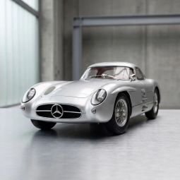 Macheta 1:18 Mercedes-Benz...